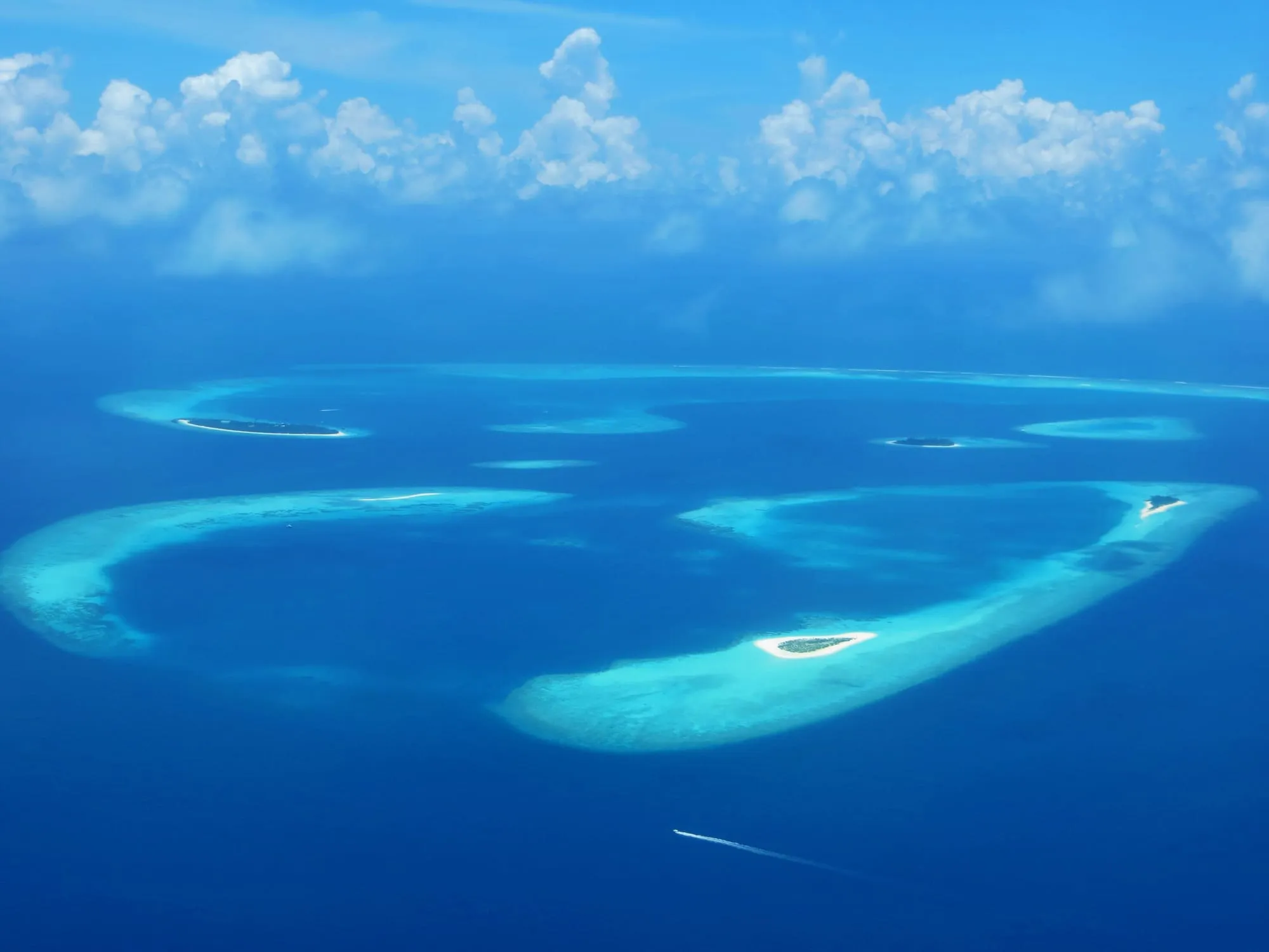 Atollo alle Maldive visto dall’alto
